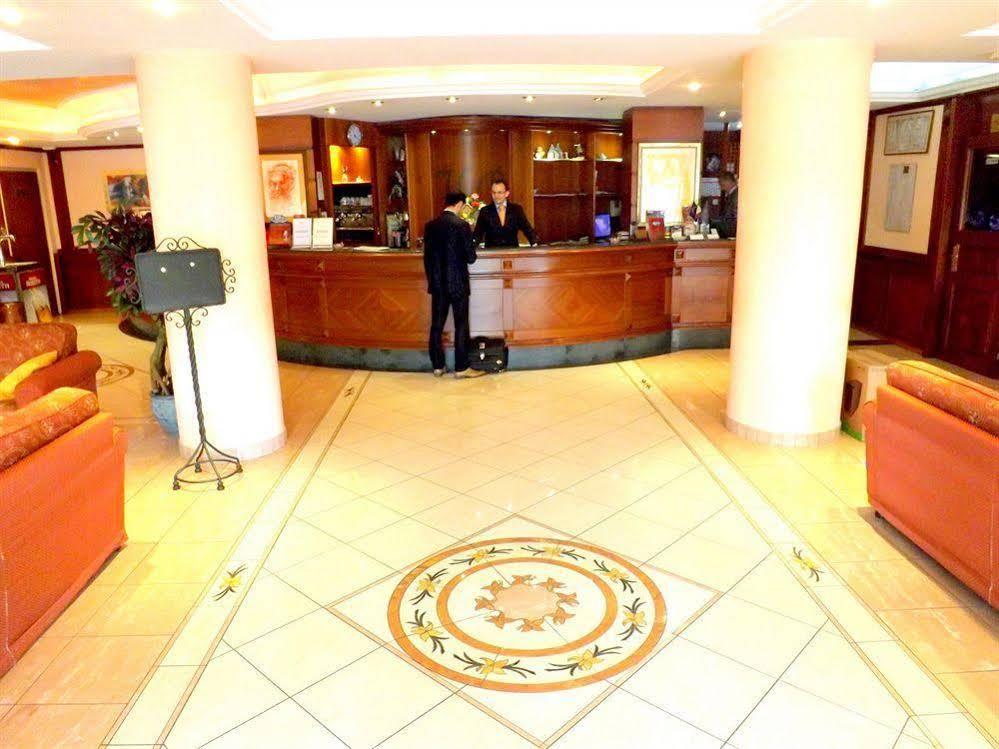 Hotel Ristorante Al Boschetto Cassino Exterior foto